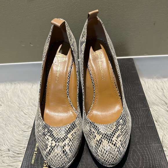 B. MAKOWSKY SNAKESKIN WEDGE - Picture 3 of 10
